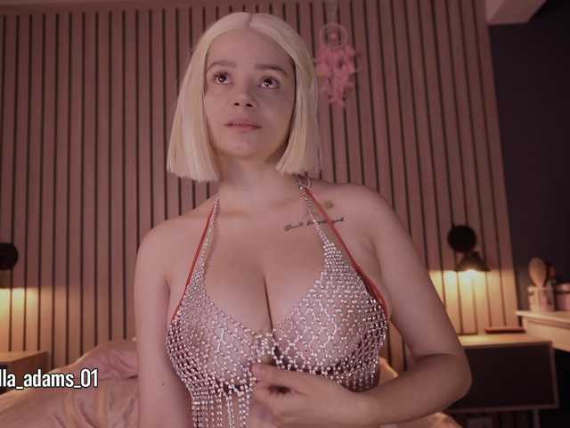 bella-adams live cam on BongaCams