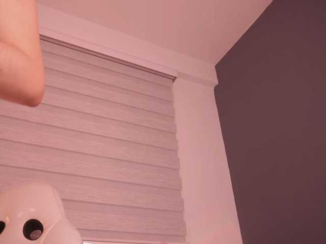 bella-adams live cam on BongaCams