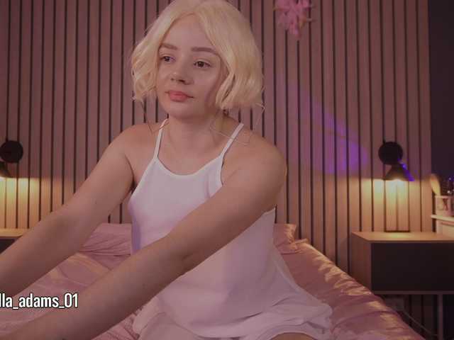 bella-adams live cam on BongaCams