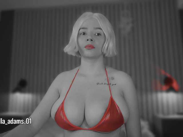 bella-adams live cam on BongaCams