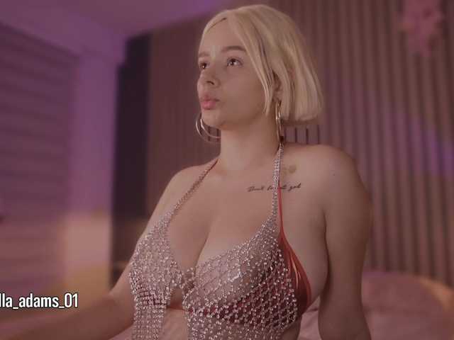 bella-adams live cam on BongaCams