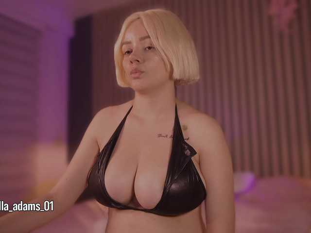 bella-adams live cam on BongaCams