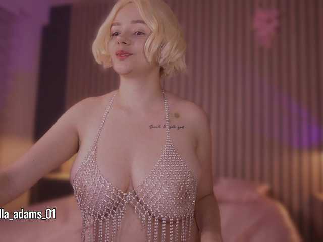 bella-adams live cam on BongaCams