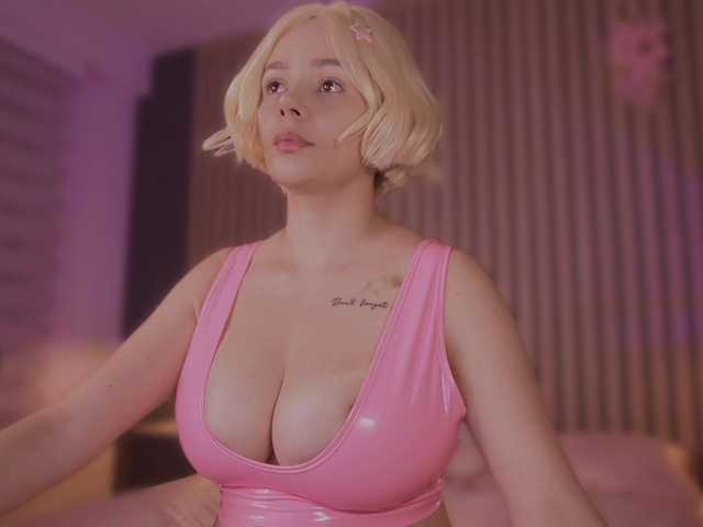 bella-adams