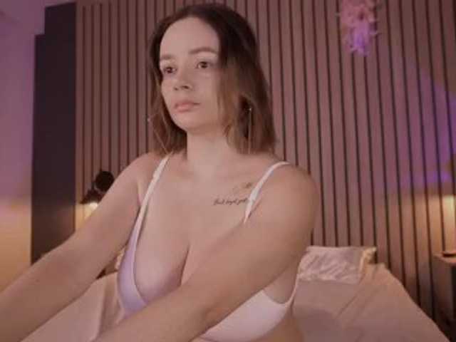 bella-adams
