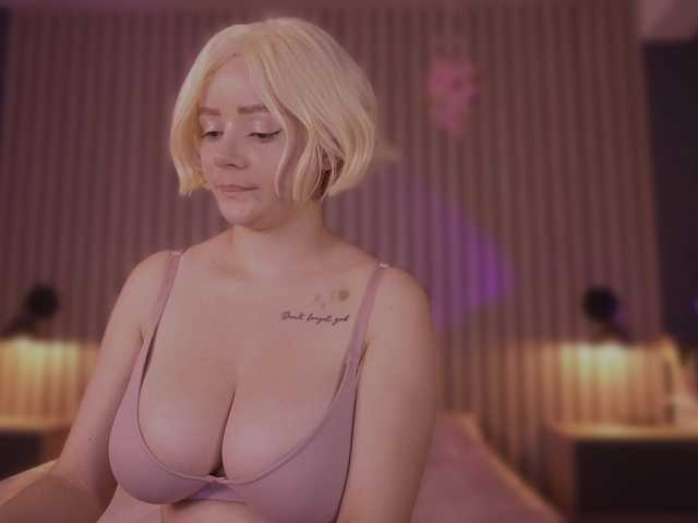 bella-adams