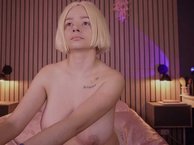 bella-adams