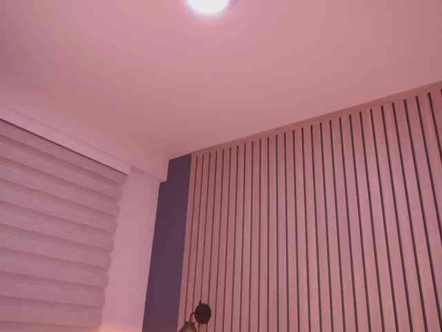 bella-adams webcam