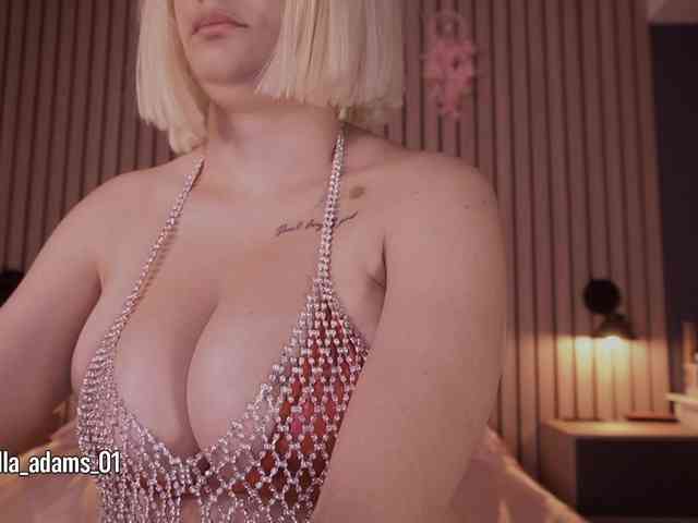 bella-adams webcam