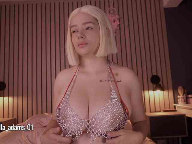 bella-adams webcam
