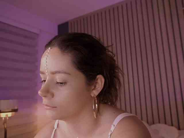 bella-adams webcam