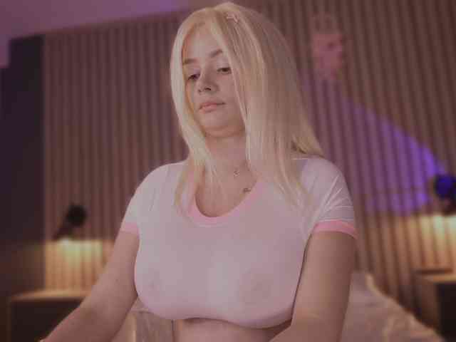 bella-adams