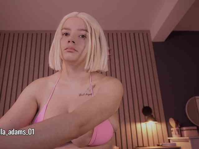 Modelo: bella-adams