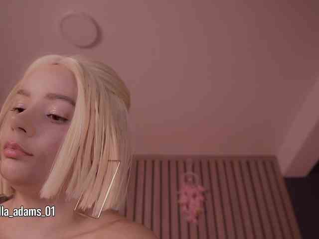 bella-adams webcam