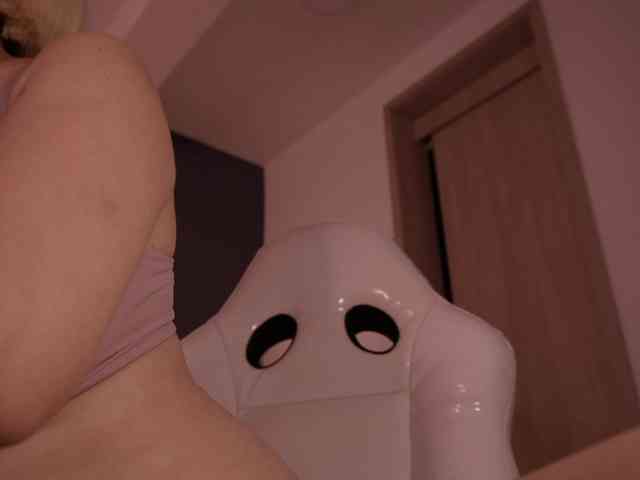 bella-adams webcam