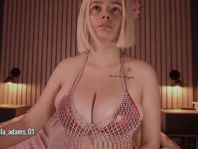 bella-adams webcam