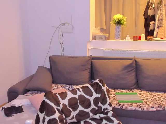 Milfchelle live cam on BongaCams