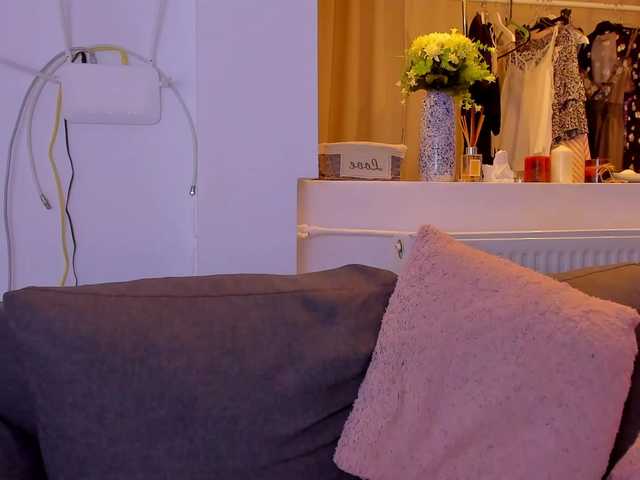 Milfchelle live webcam show