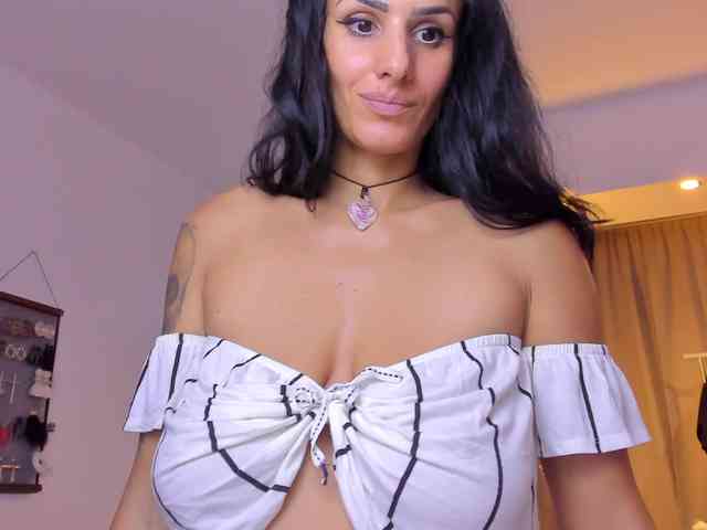 Milfchelle webcam