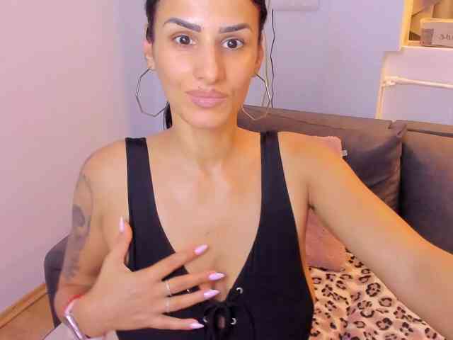 Milfchelle webcam