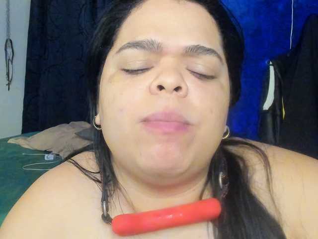 Saxi-sex's BongaCams show and profile