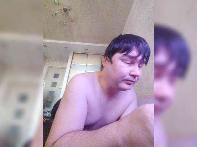 Marat-Arbat Live Webcam on BongaCams