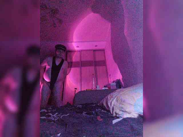 Marat-Arbat Live Webcam on BongaCams