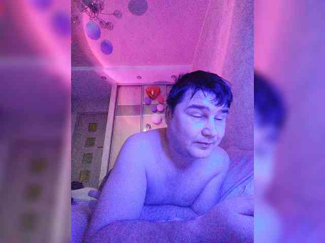 Marat-Arbat Live Webcam on BongaCams
