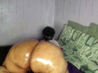Big-Ass-Wilma's Live Webcam