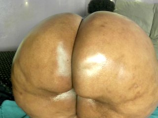 Big-Ass-Wilma Porn Show