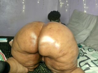 Big-Ass-Wilma Porn Show