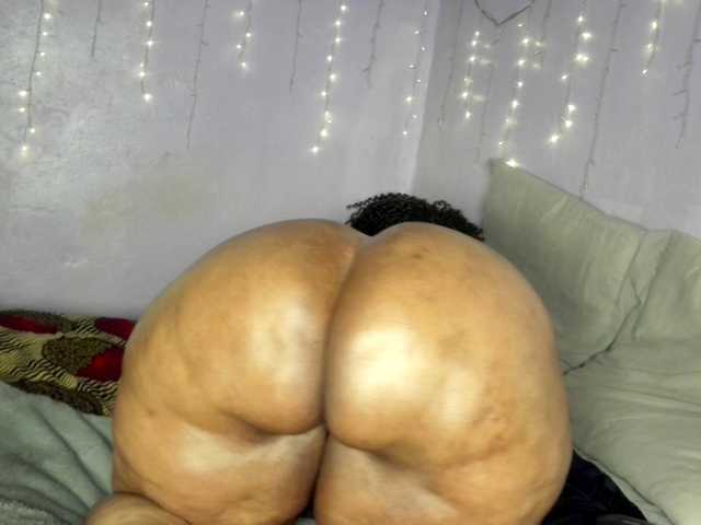 Big-Ass-Wilma live cam on BongaCams