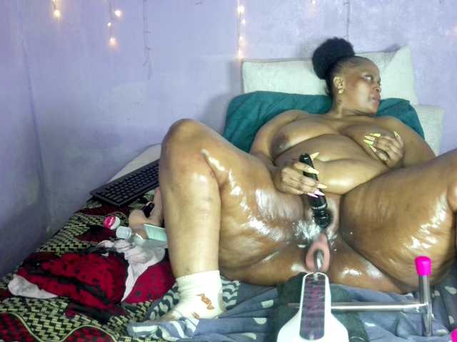 Big-Ass-Wilma webcam bongacams model stream image