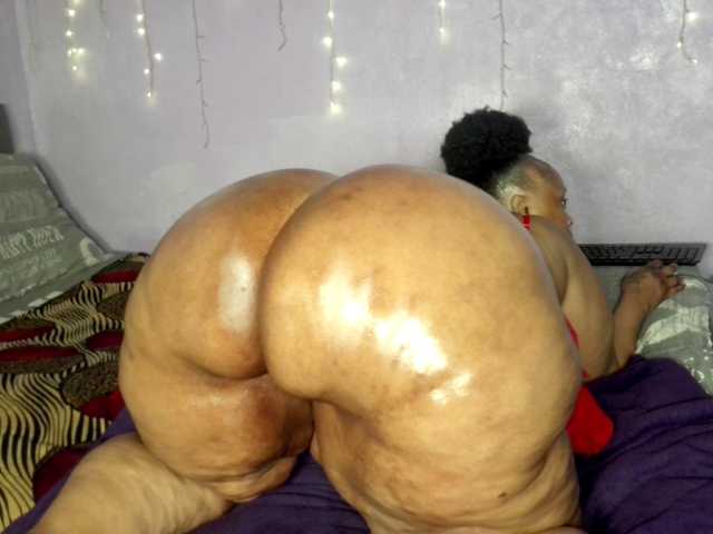 Big-Ass-Wilma, en vivo ahora en BongaCams