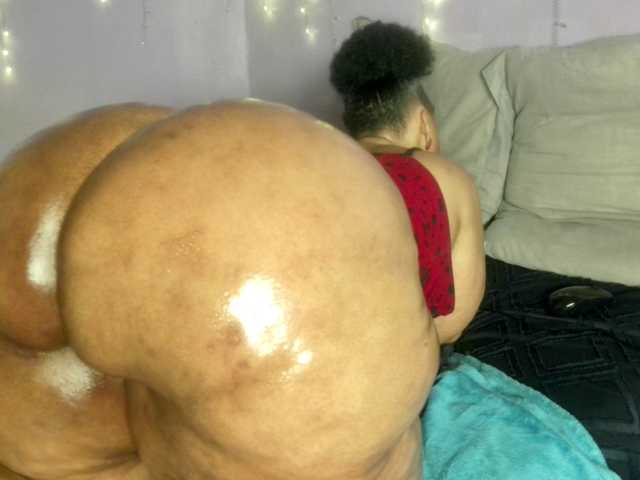 Big-Ass-Wilma live cam on BongaCams