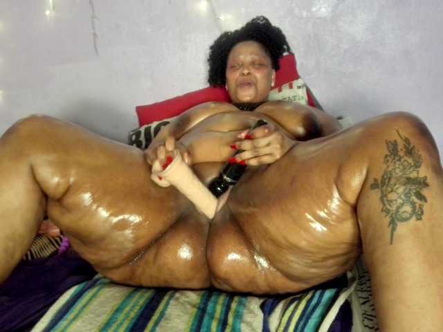 Big-Ass-Wilma webcam bongacams model stream image