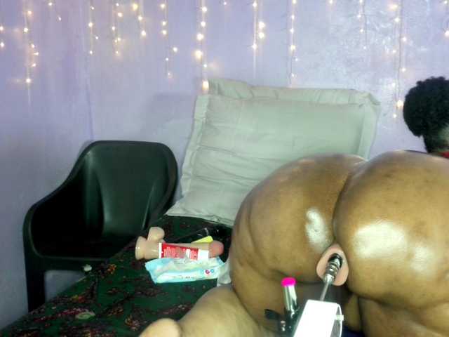 Big-Ass-Wilma live cam on BongaCams