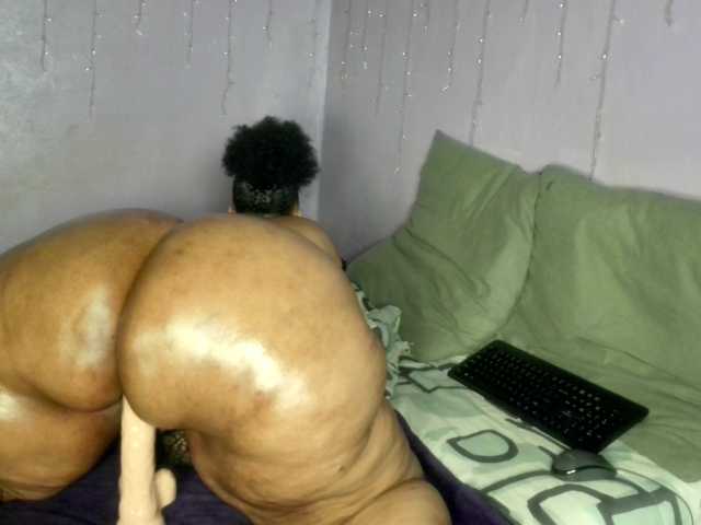 Big-Ass-Wilma live cam on BongaCams