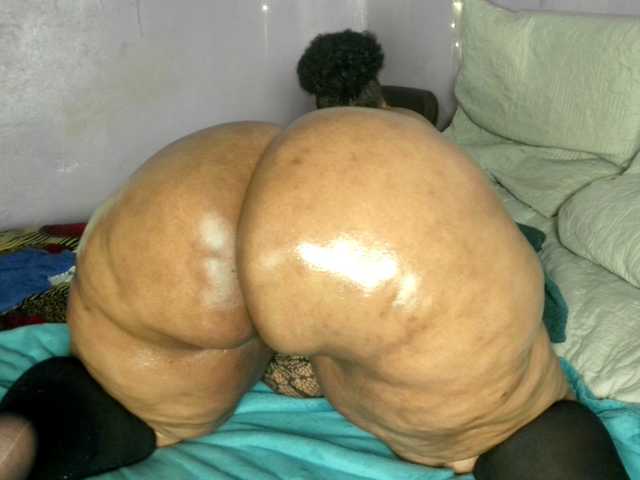 Big-Ass-Wilma live cam on BongaCams