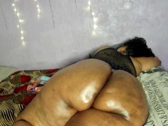 Big-Ass-Wilma live cam on BongaCams