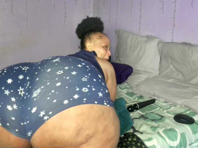 Big-Ass-Wilma live cam on BongaCams