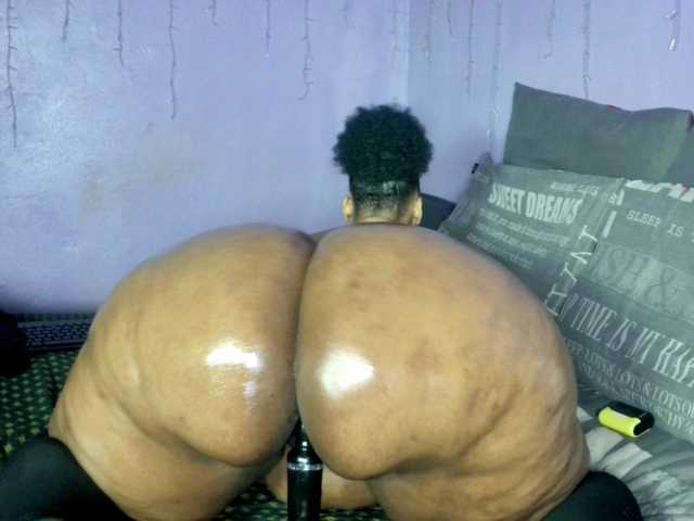 Big-Ass-Wilma live cam on BongaCams
