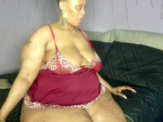 Big-Ass-Wilma live cam on BongaCams