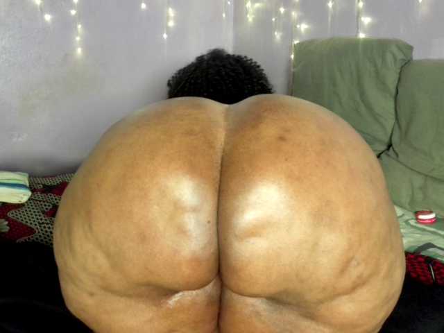 Big-Ass-Wilma live cam on BongaCams