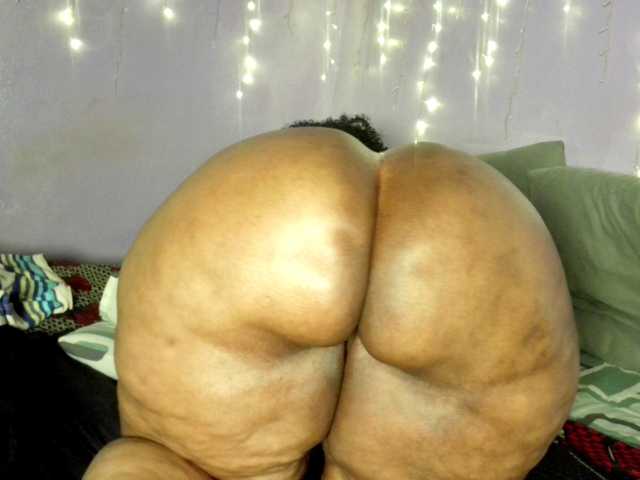 Big-Ass-Wilma live cam on BongaCams