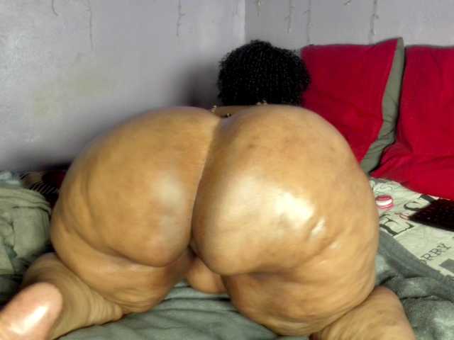 Big-Ass-Wilma live cam preview