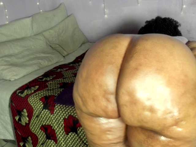 Big-Ass-Wilma live cam on BongaCams