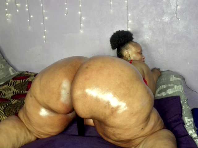 Big-Ass-Wilma, en directo ahora en BongaCams