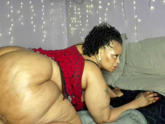 Big-Ass-Wilma live cam on BongaCams