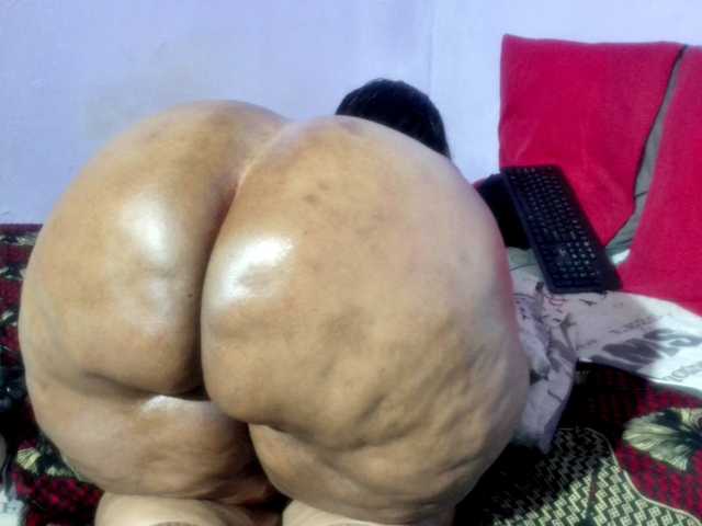 Big-Ass-Wilma's BongaCams show and profile